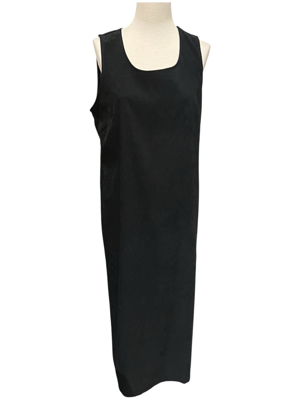 Erika Black Sleeveless Maxi Dress | Minimalist Classic size L